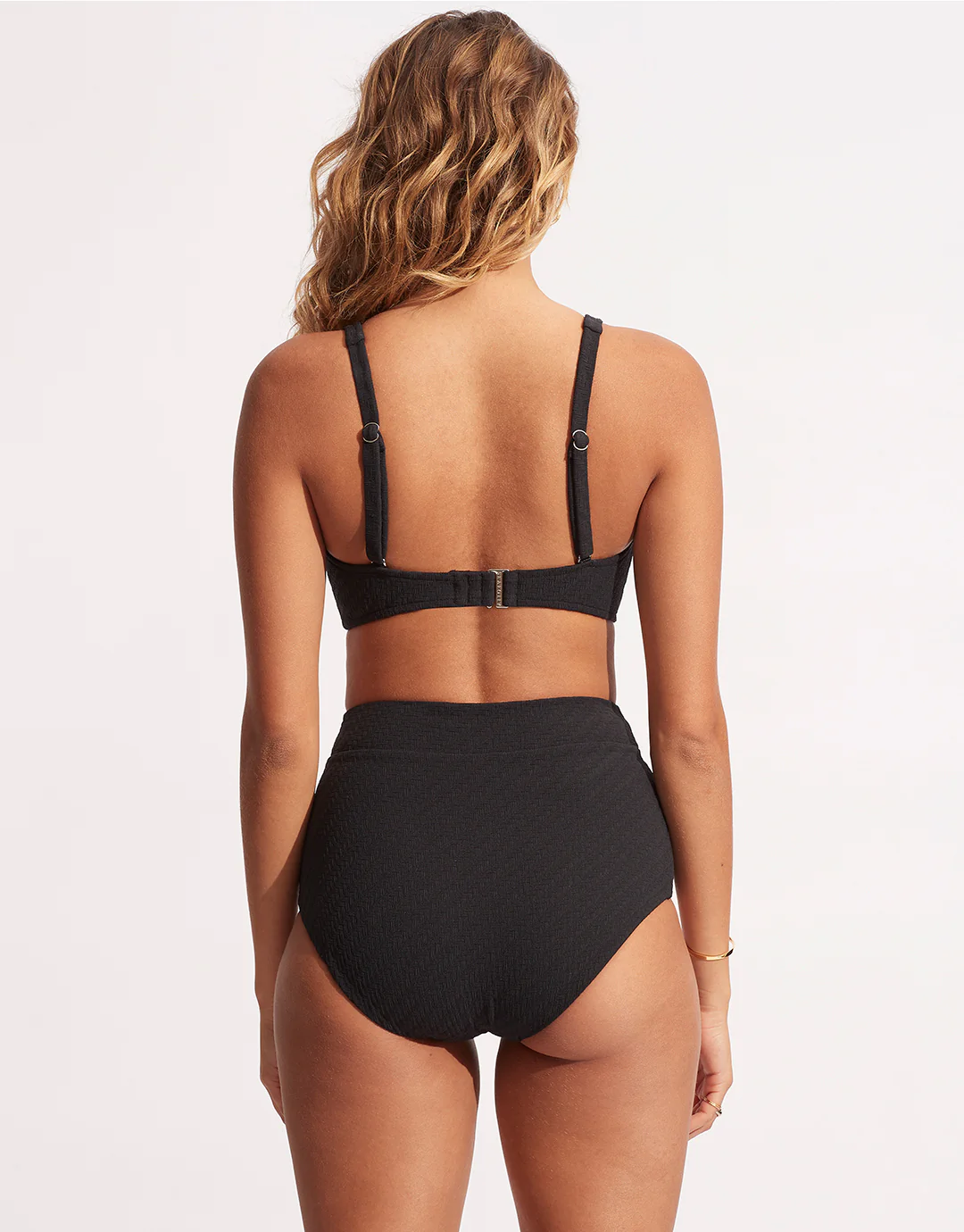 Willow DD Fixed Tri Bikini Top - Black - Image 5